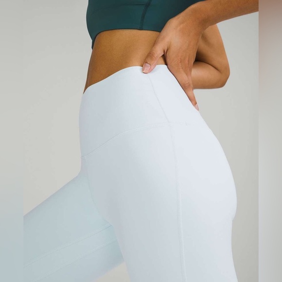 E - Lululemon Align High-Rise Pant 25"
Powder Blue - Picture 4 of 5